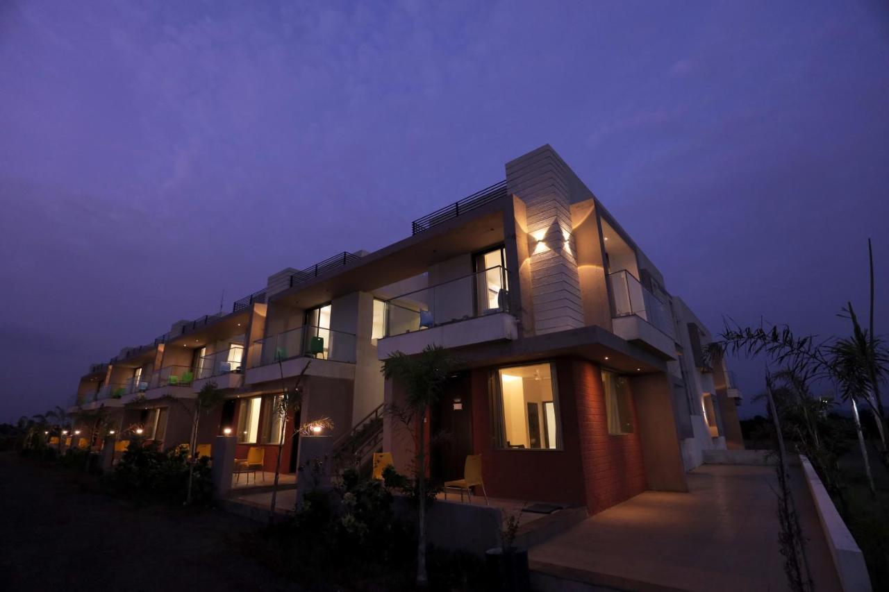 Leena Resort Garudeshwar Exterior foto